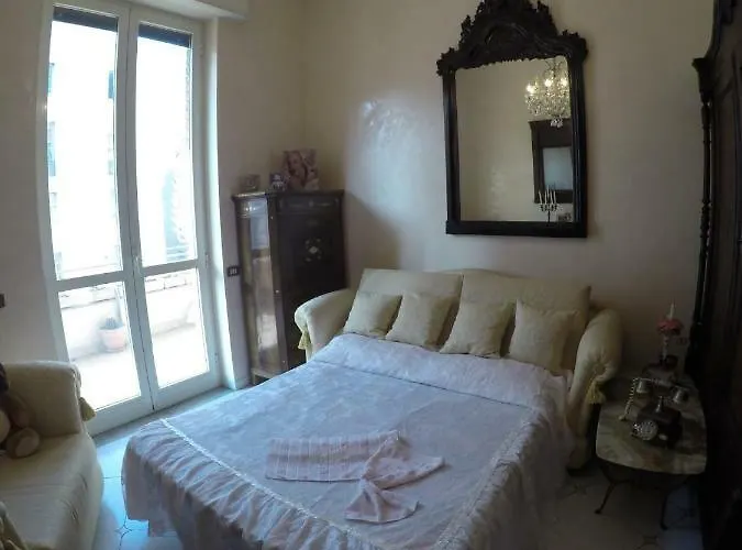 Goldmund Appartement Napels